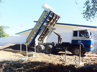 独自開発した土の販売配達